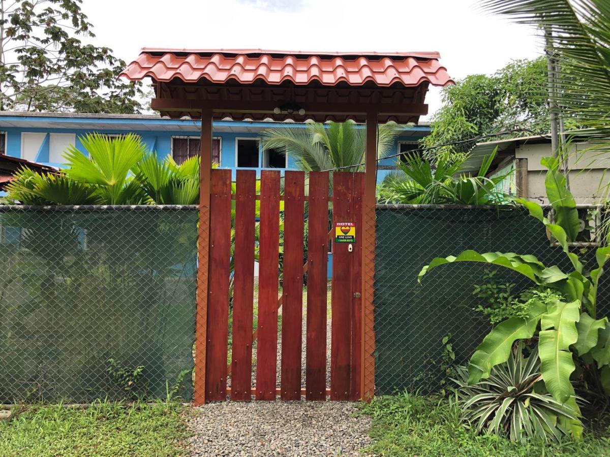Hotel One Love Puerto Viejo Puerto Viejo de Talamanca Kültér fotó